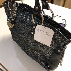 Chain Reaction: Kathy Van Zeeland Tote. Zebra/Grey